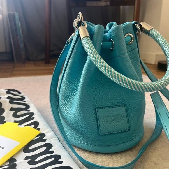 Marc Jacobs The Bucket Bag - Picture 4 of 6